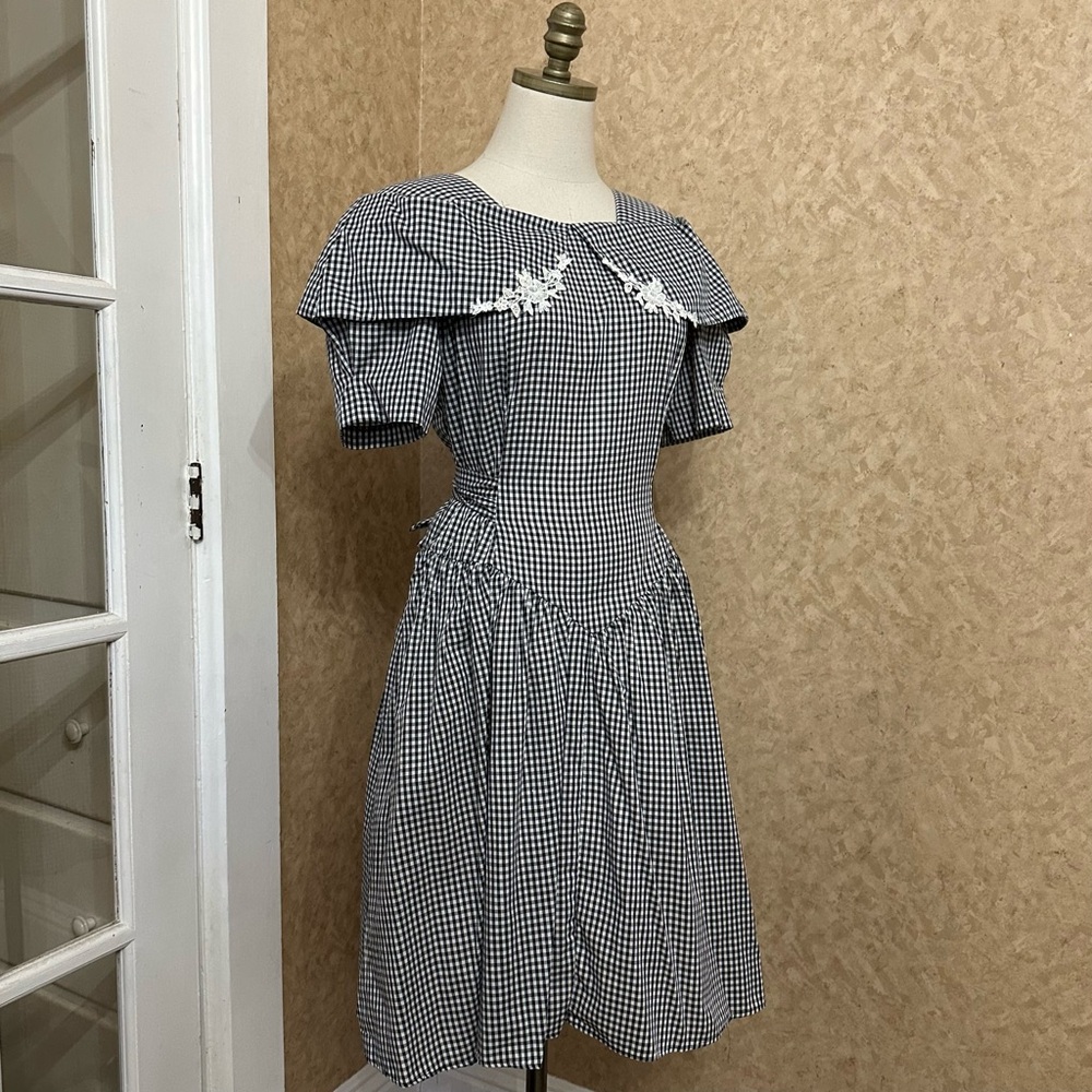 VTG 80s 90s Black & White Gingham Plaid Floral Lace Appliqué Basque Waist Dress